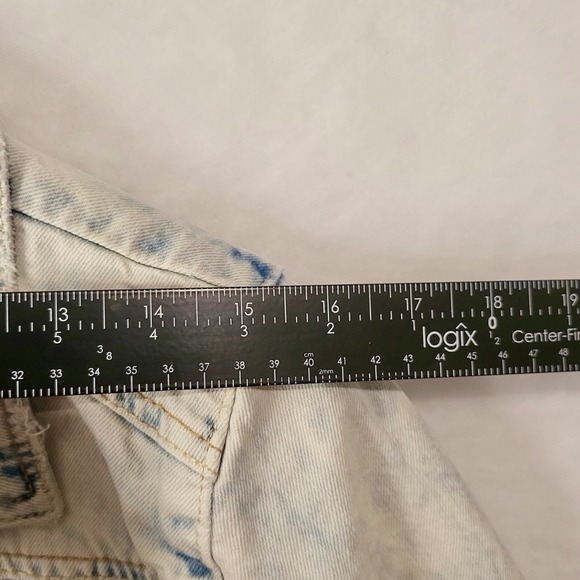 Amethyst Jeans Light Wash Distressed Blue Jean Jacket Size Juniors XL‎ - Picture 7 of 10